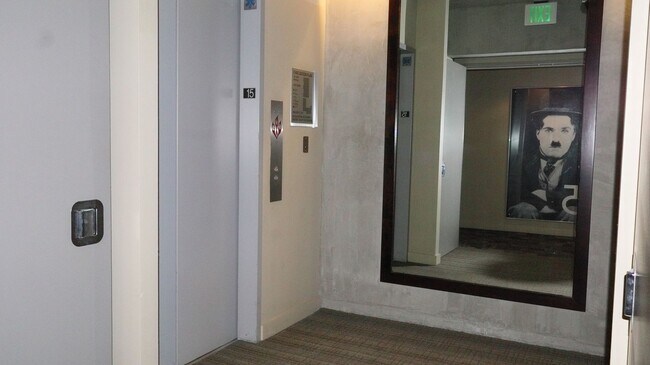 Building Photo - Downtown San Diego 1 bedroom 1 bath apartment For Rent