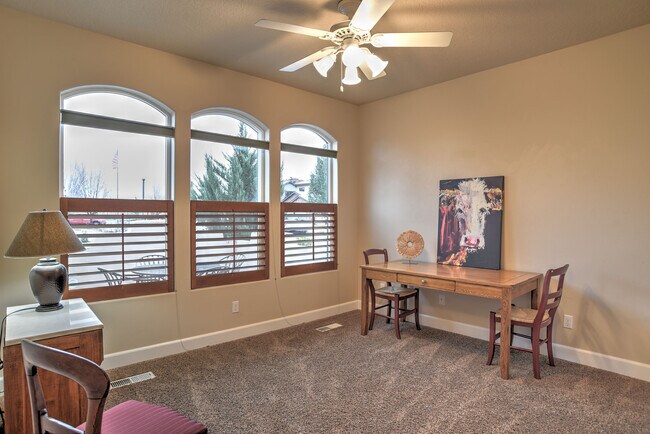 Building Photo - 5901 N Beaham Ave