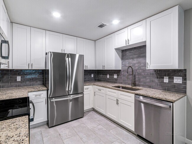 Building Photo - 1669 W Sam Houston Pkwy S