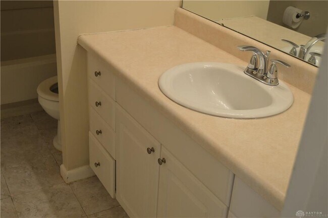 Building Photo - 1217 Robbins Run Ct