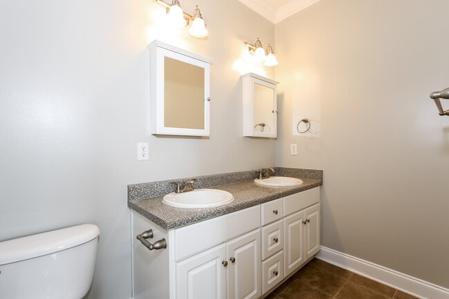 Building Photo - Lovely 4 Bedroom Home in Grovetown, GA