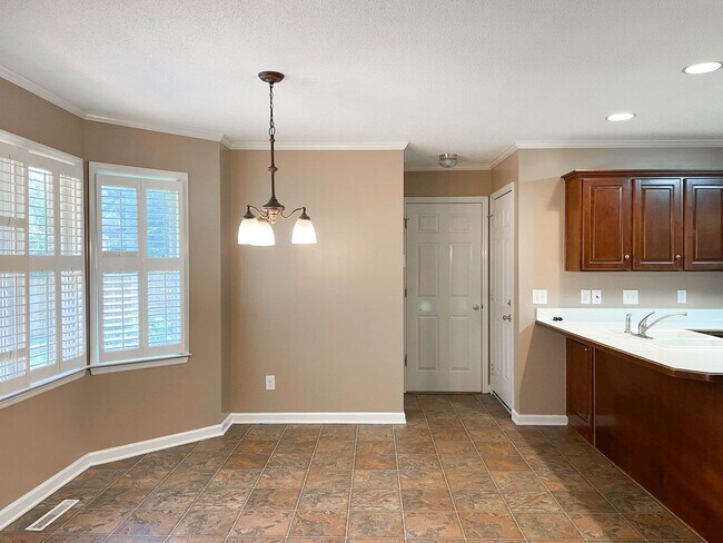 Building Photo - 23 Flat Trail Ct
