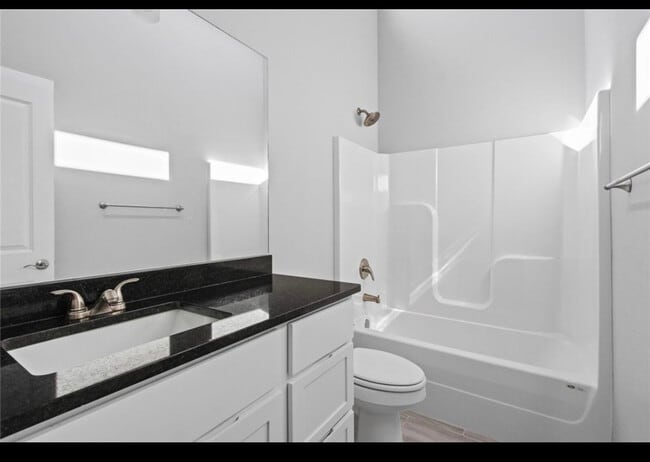 Building Photo - 657 Sun Meadows Loop