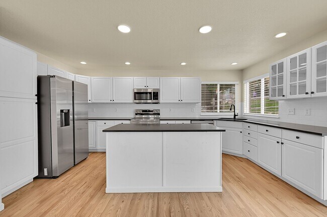 Building Photo - Northeast Colorado Springs House in Sierra...