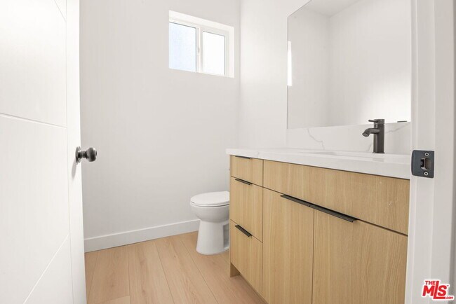 Building Photo - 1707 Burnside Ave