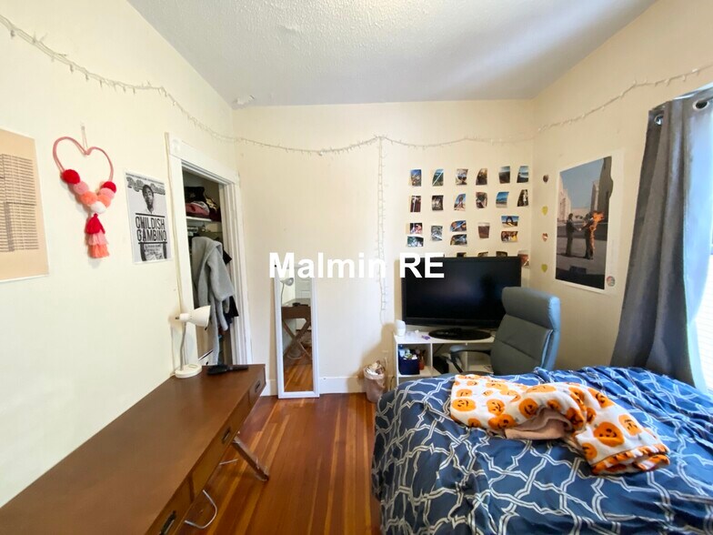 Building Photo - 34 Darling St