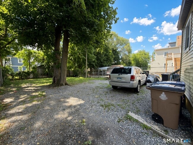 Building Photo - 451 Hollister Ave