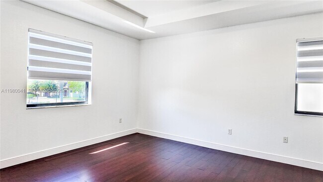 Building Photo - 3530 W 88th St