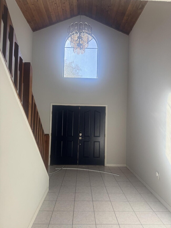 Building Photo - Beautiful Country Home on 1.76 Acres — No HOA, No Deed Restrictions!