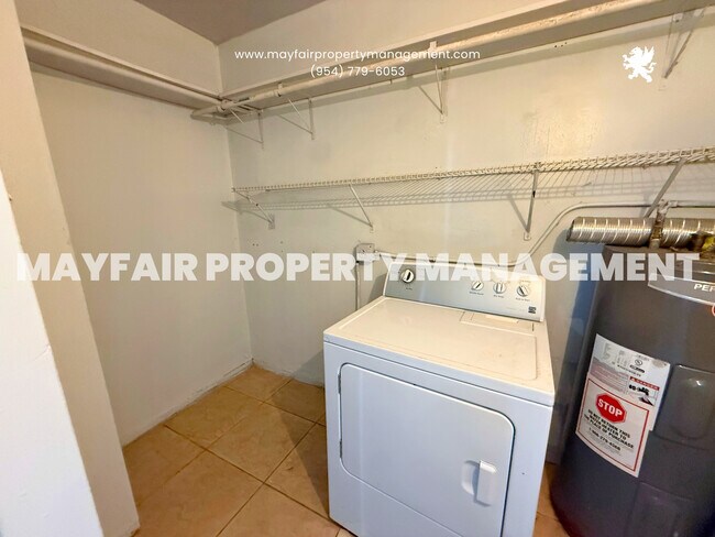 Building Photo - 20520 NW 24th Ct