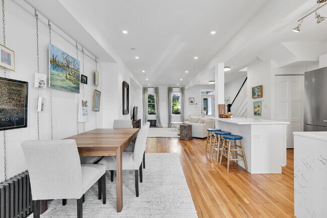 Building Photo - 4008 Marlboro Pl NW