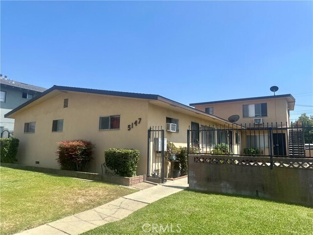 Primary Photo - 5147 Canoga St