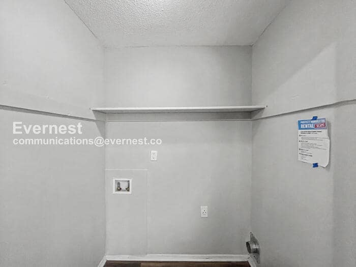 Building Photo - 6270 Jamestown Dr