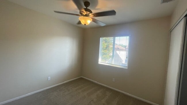 Building Photo - Gorgeous 4 Bedroom, 2.5 Bath with Loft in Rancho Del Oro For Rent!