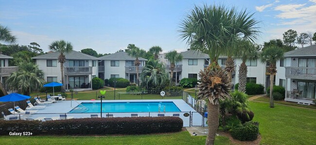 Building Photo - New listing in Miramar Beach!