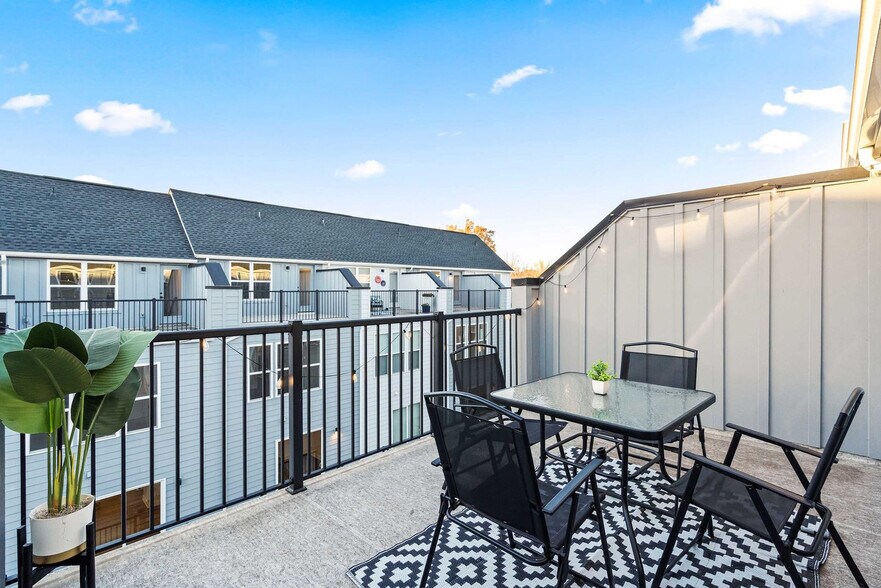 Building Photo - 3019 Jolene Ct