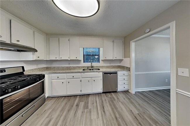 Building Photo - 2078 Arrowhead Trail