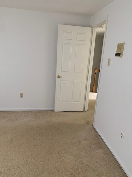 Master Bedroom - 8513 London Bridge Way