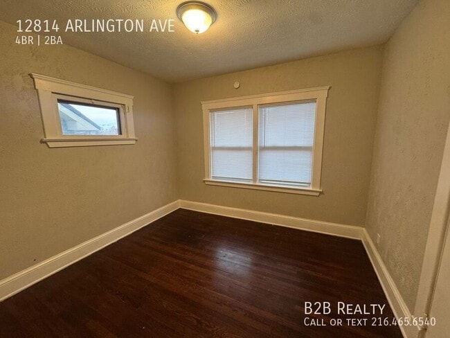 Building Photo - 12814 Arlington Ave