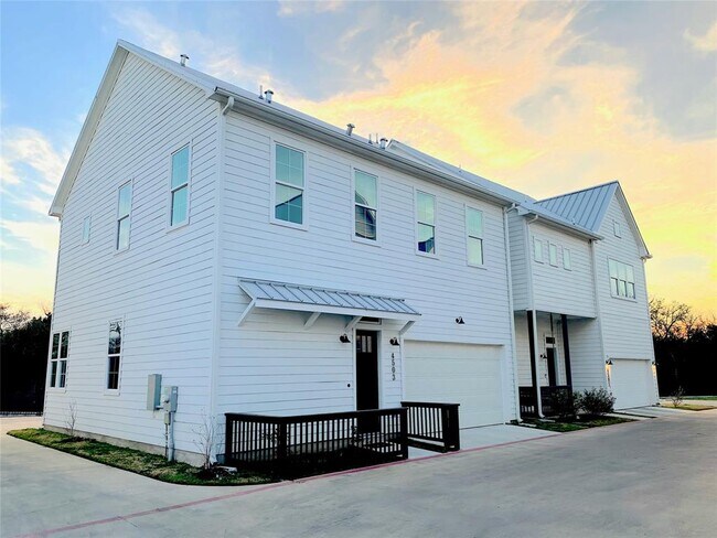 Building Photo - 4503 Grassland Dr