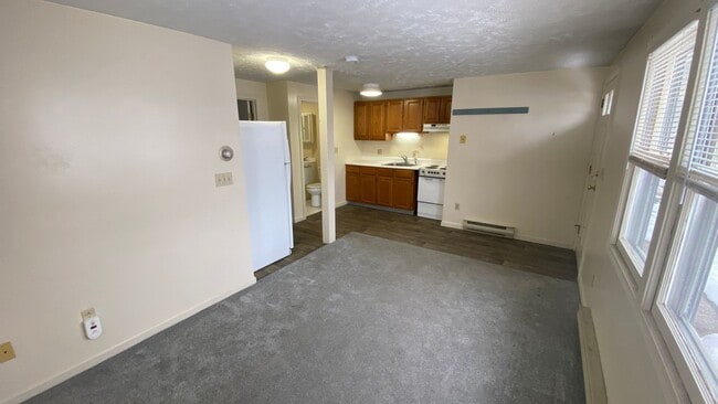 Interior Photo - 20-22 Ash St