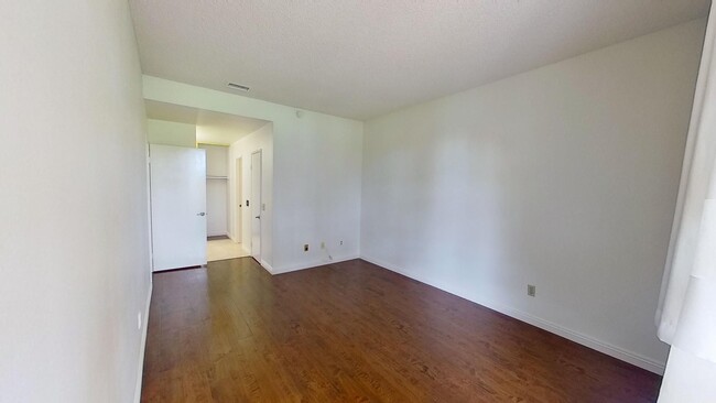 Building Photo - **Move-In Special!!** Dual-Master 2 Bed 2 ...