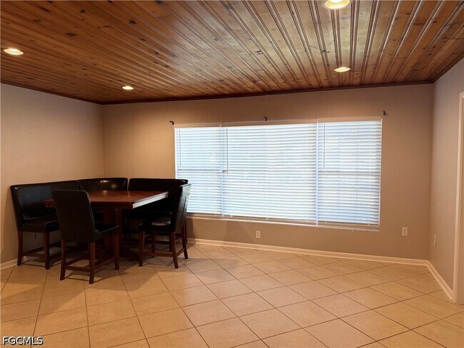 Building Photo - 48 Harbor Cir