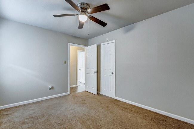 Building Photo - 7531 Dixie Dr