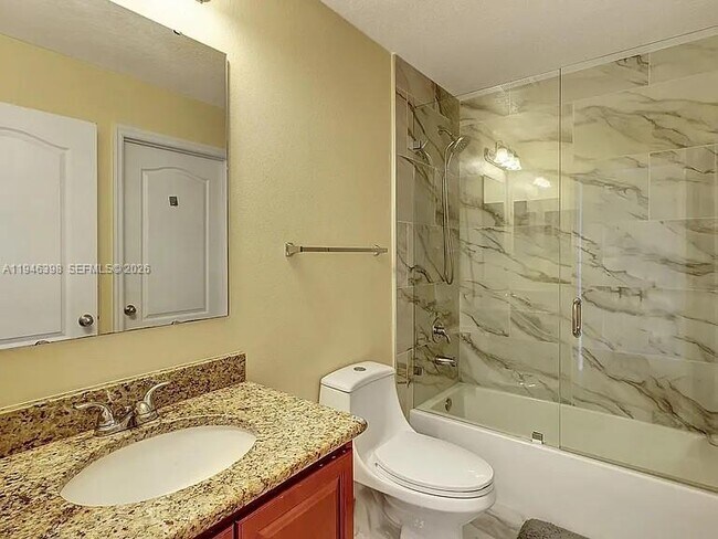 Building Photo - 1018 SW Eckard Ave