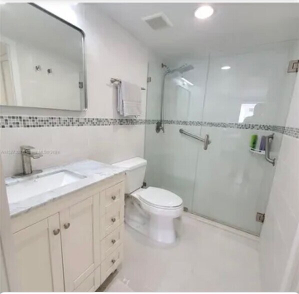 Building Photo - 401 Ocean Dr
