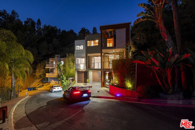 Building Photo - 2222 Bancroft Ave