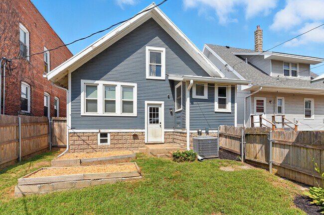 Building Photo - 2965 Harris Street