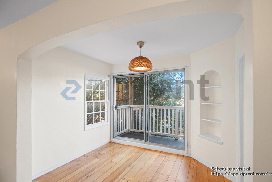 Building Photo - 2429 Ivy Dr