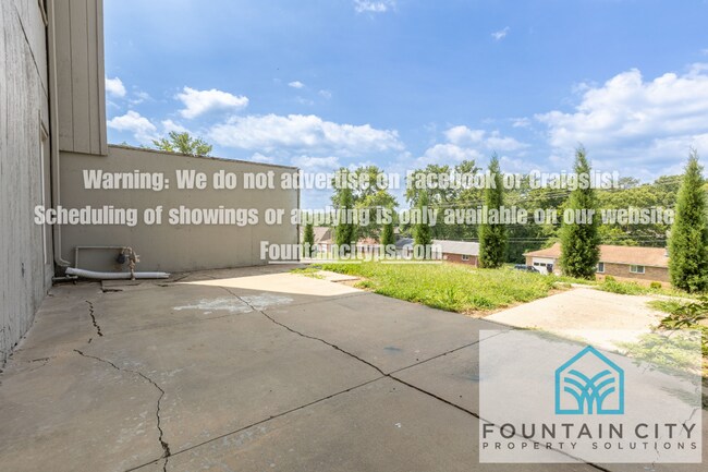 Building Photo - Spacious 4 Bed / 3 Bath Townhome in Liberty – Pet Friendly!