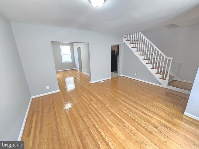 Primary Photo - 3516 Erdman Ave