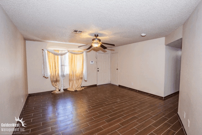 Building Photo - Beautiful 4Bdm 2Ba Single-Story Home Near ...