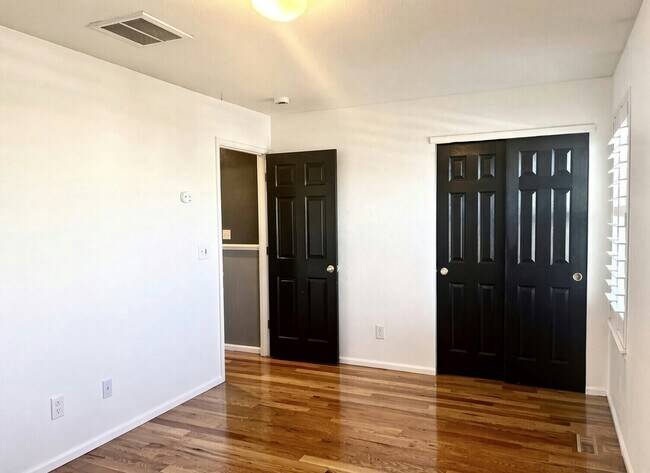 Building Photo - 10418 Forester Pl