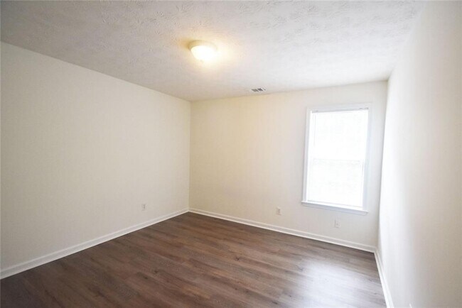 Building Photo - 2254 Caneridge Trail SW