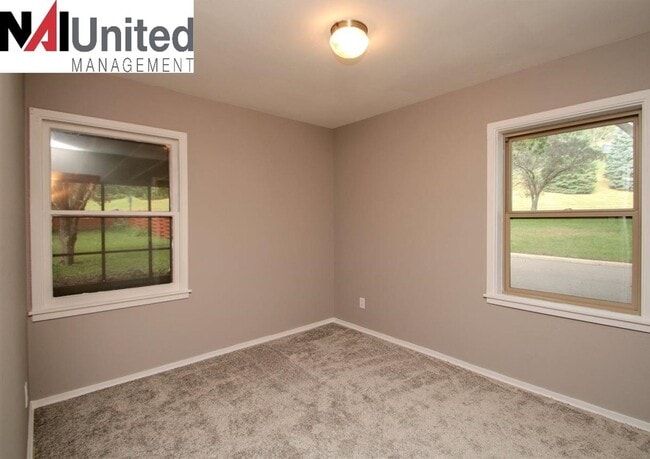 Building Photo - Three bedroom, one bathroom home for rent