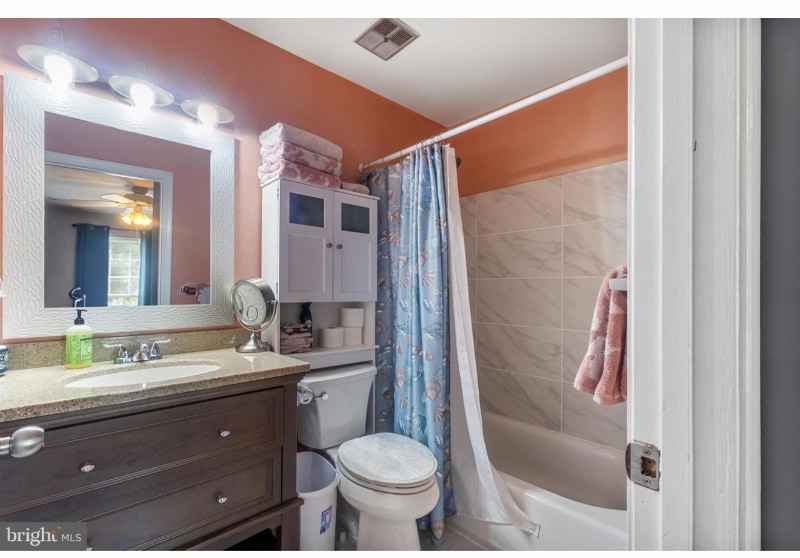 Building Photo - 10230 Faire Commons Ct