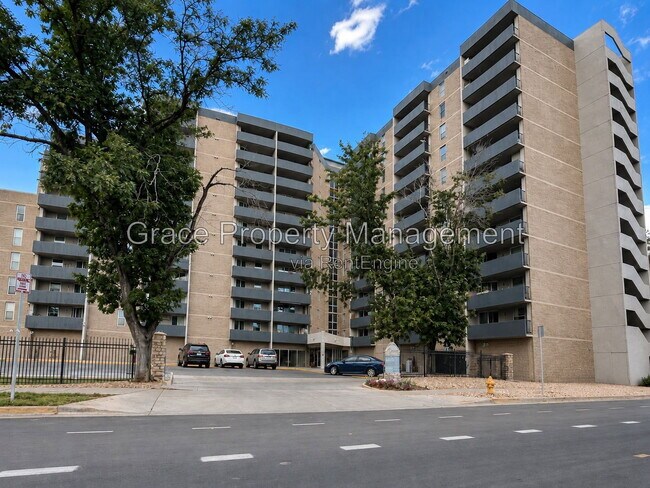 Building Photo - 601 W 11th Ave