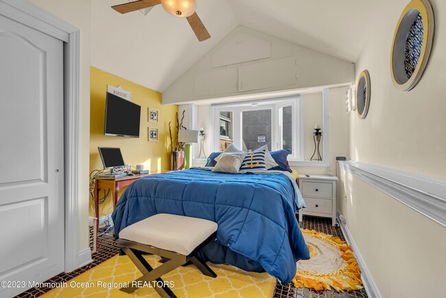Building Photo - 208 Carteret Ave