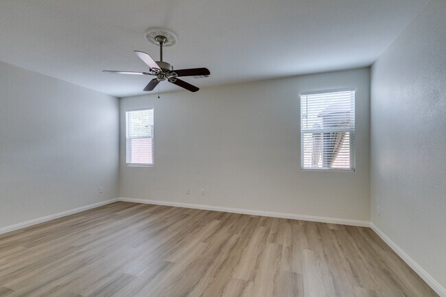 Building Photo - 3- Bedroom, 2- Bathroom home in Mountain's...