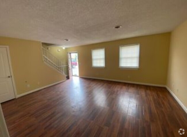 Building Photo - 1341 Cactus Ave