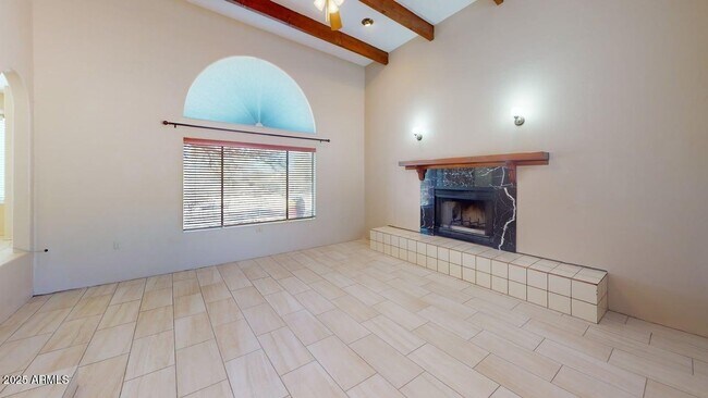 Building Photo - 5081 N Bear Canyon Rd
