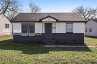 Building Photo - 2028 13th St N