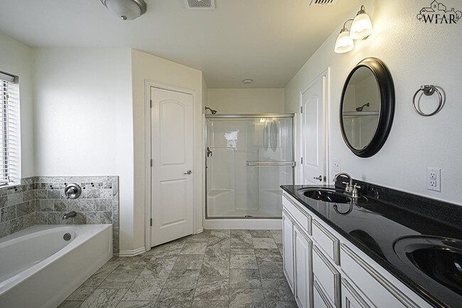 Building Photo - 4907 Falcon Crest Blvd