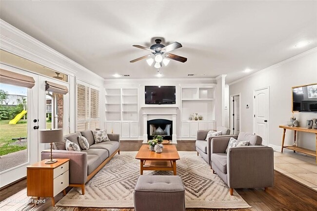 Building Photo - 365 Green Park Dr