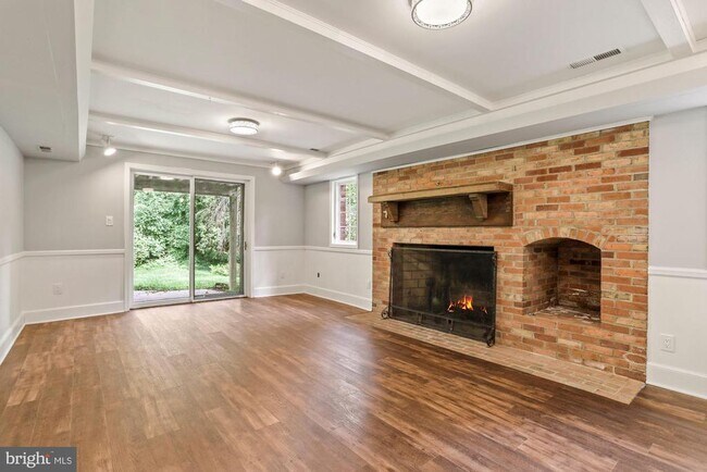 Building Photo - 1011 Shipman Ln