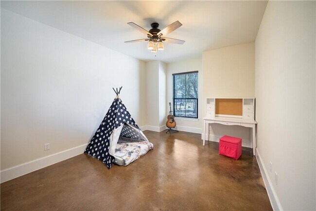 Building Photo - 315 Bluestem Cove